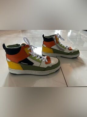 ZARA Kids x Minecraft High-Top Sneakers – Size 35 (US ~4Y)
